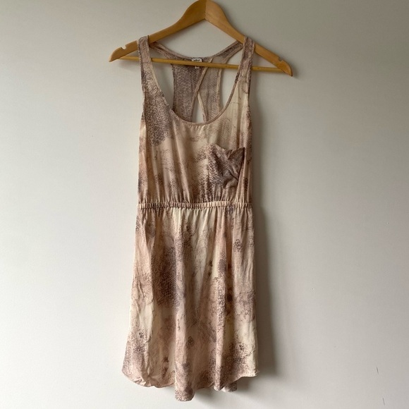 Aritzia | Wilfred 100% Silk Snake Print Open Back Dress - Picture 1 of 13